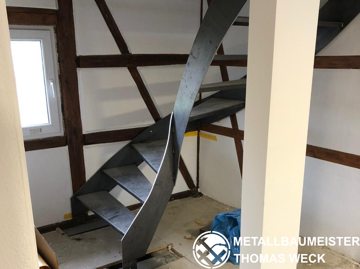 Wangentreppe aus Rohstahl